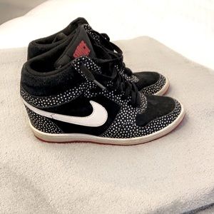 Nike Sky Hi Dunk FORCE   Polka Dot 7.5 women’s